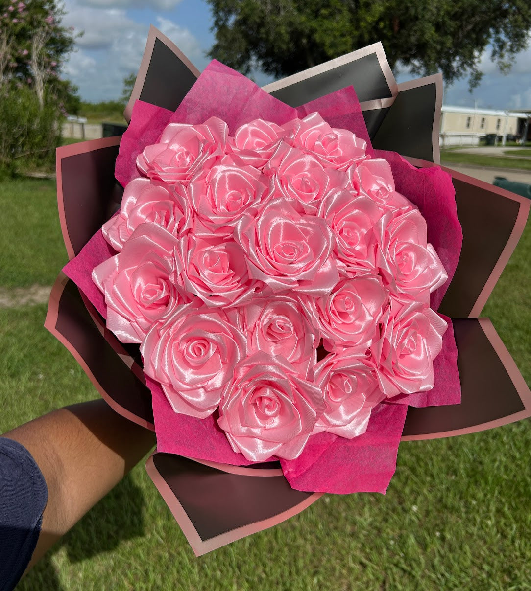 18 Count Ribbon Rose Bouquet